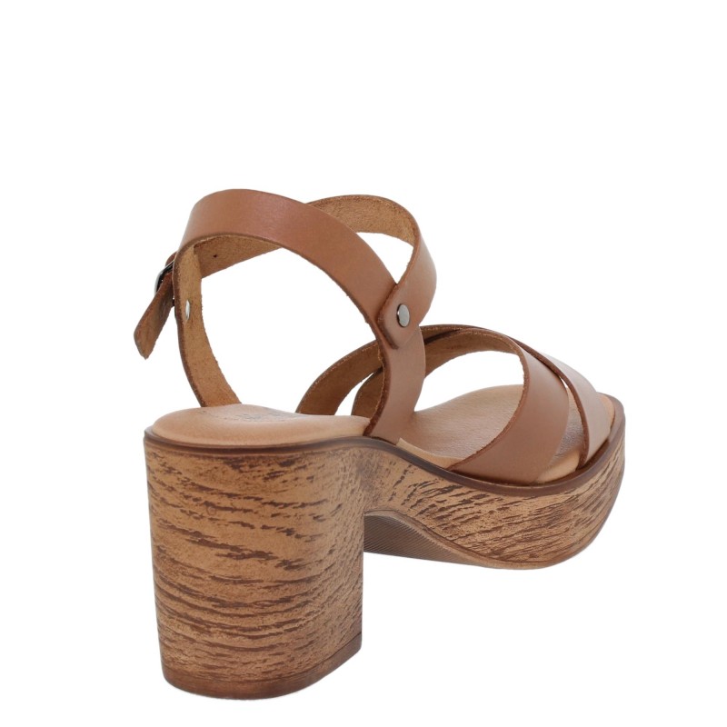 8220270AC - Sandalia Tacón Mujer Cuero